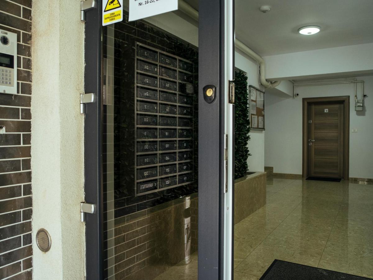 Cozy Special Pallady Apartament With Garden & Courtyard Bucharest Exterior photo