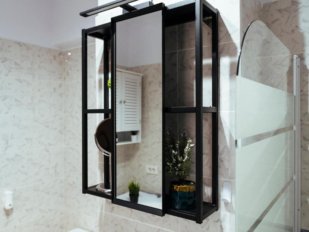Cozy Special Pallady Apartament With Garden & Courtyard Bucharest Exterior photo