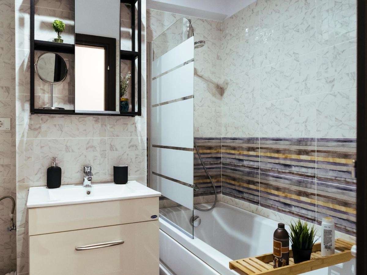 Cozy Special Pallady Apartament With Garden & Courtyard Bucharest Exterior photo