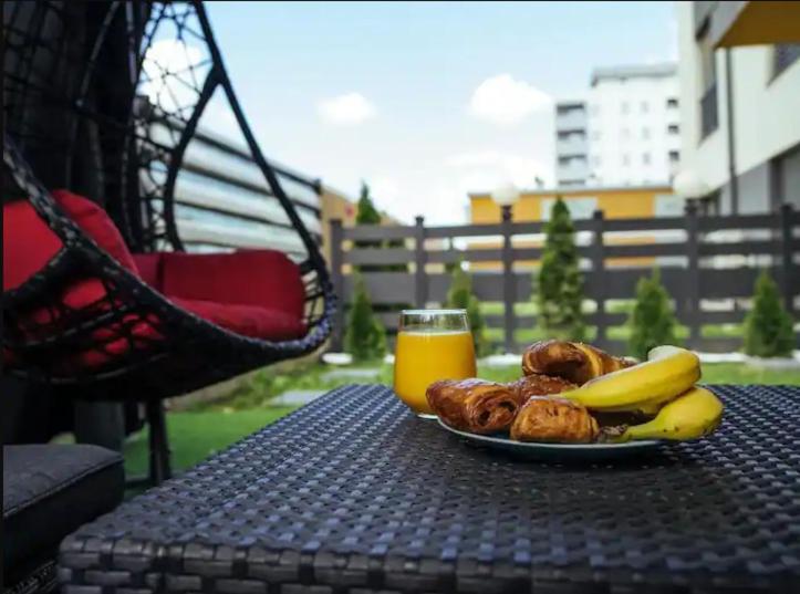 Cozy Special Pallady Apartament With Garden & Courtyard Bucharest Exterior photo